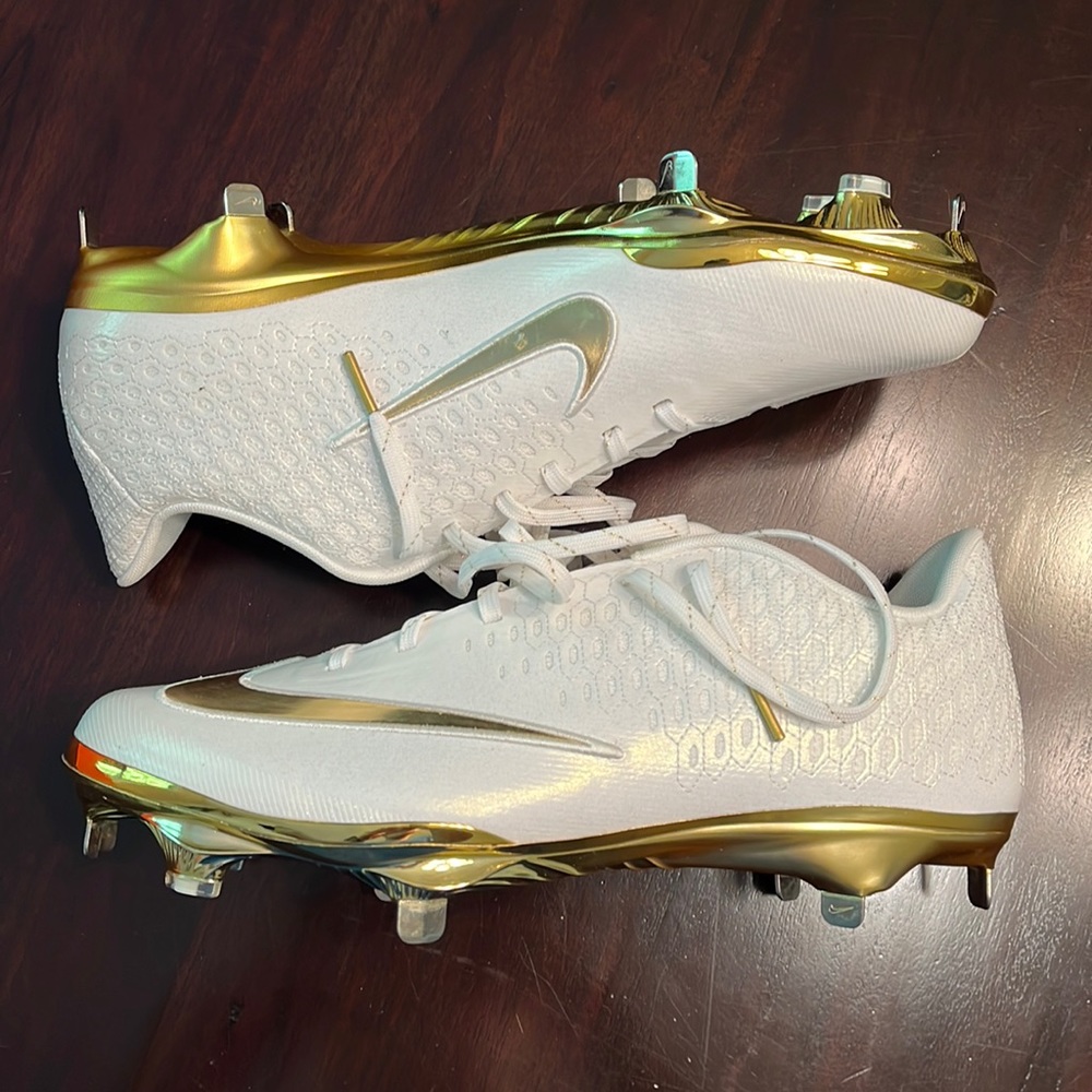 NIKE Lunar Vapor Ultrafly Elite 2 Baseball Cleats White and Gold *BRAND NEW*